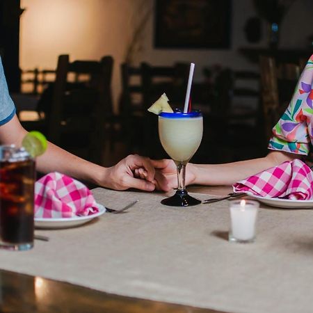 Hotel Del Rio 나보호아 외부 사진