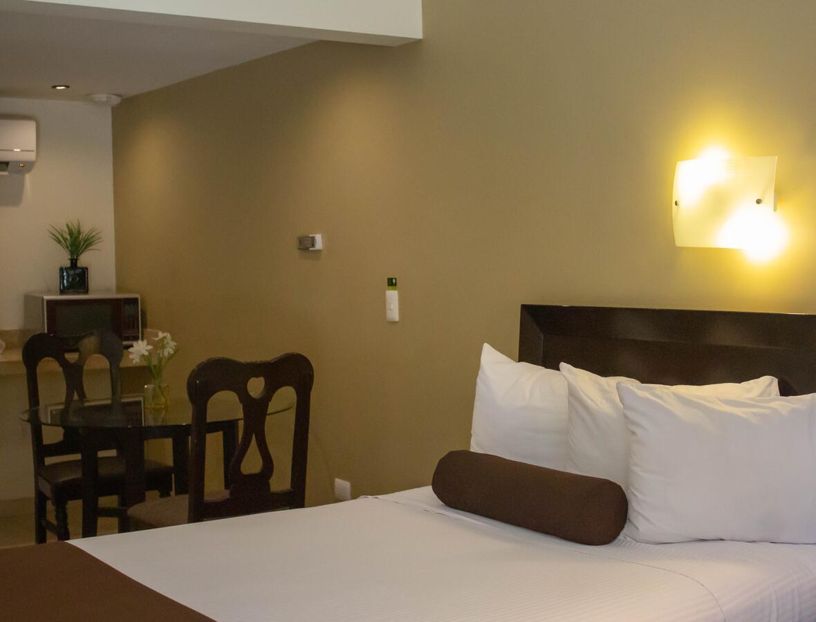Hotel Del Rio 나보호아 외부 사진