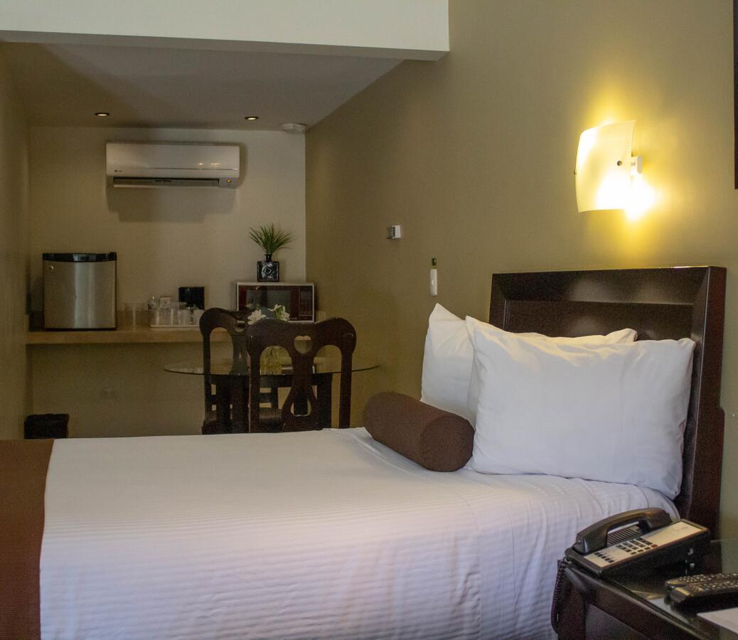 Hotel Del Rio 나보호아 외부 사진