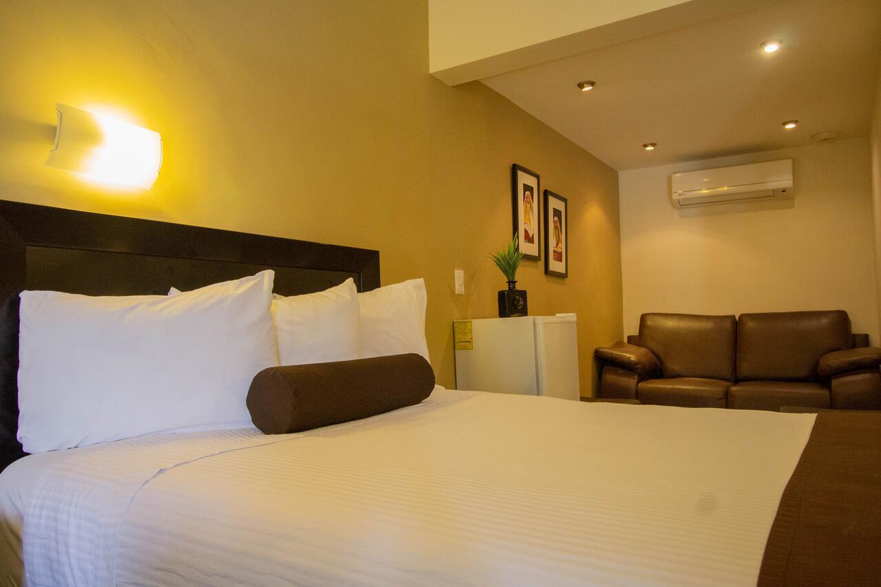 Hotel Del Rio 나보호아 외부 사진